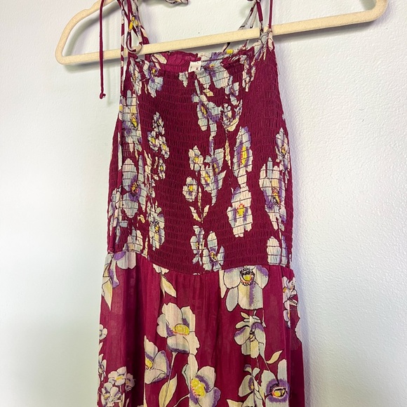 Floral Burgundy Maxi Dress - Picture 4 of 10